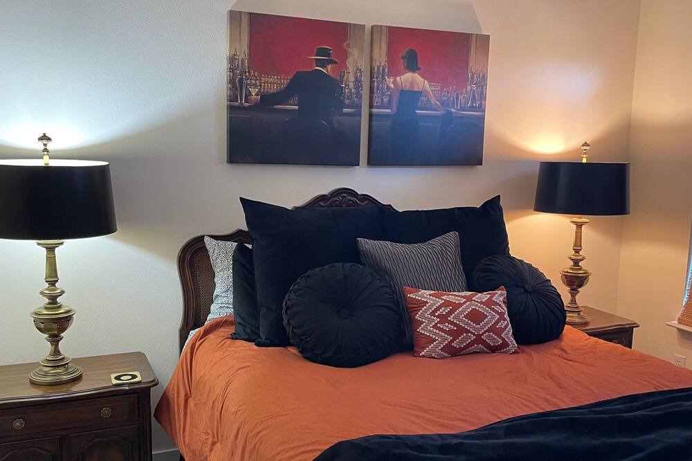 Photo of Bedroom in Springville