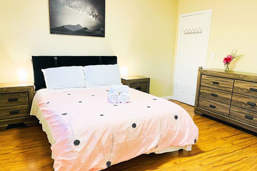 Photo of Bedroom in Union City