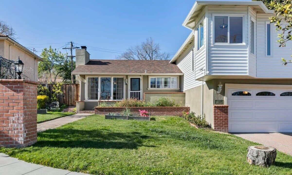 Photo of Outdoor in Farm Hills