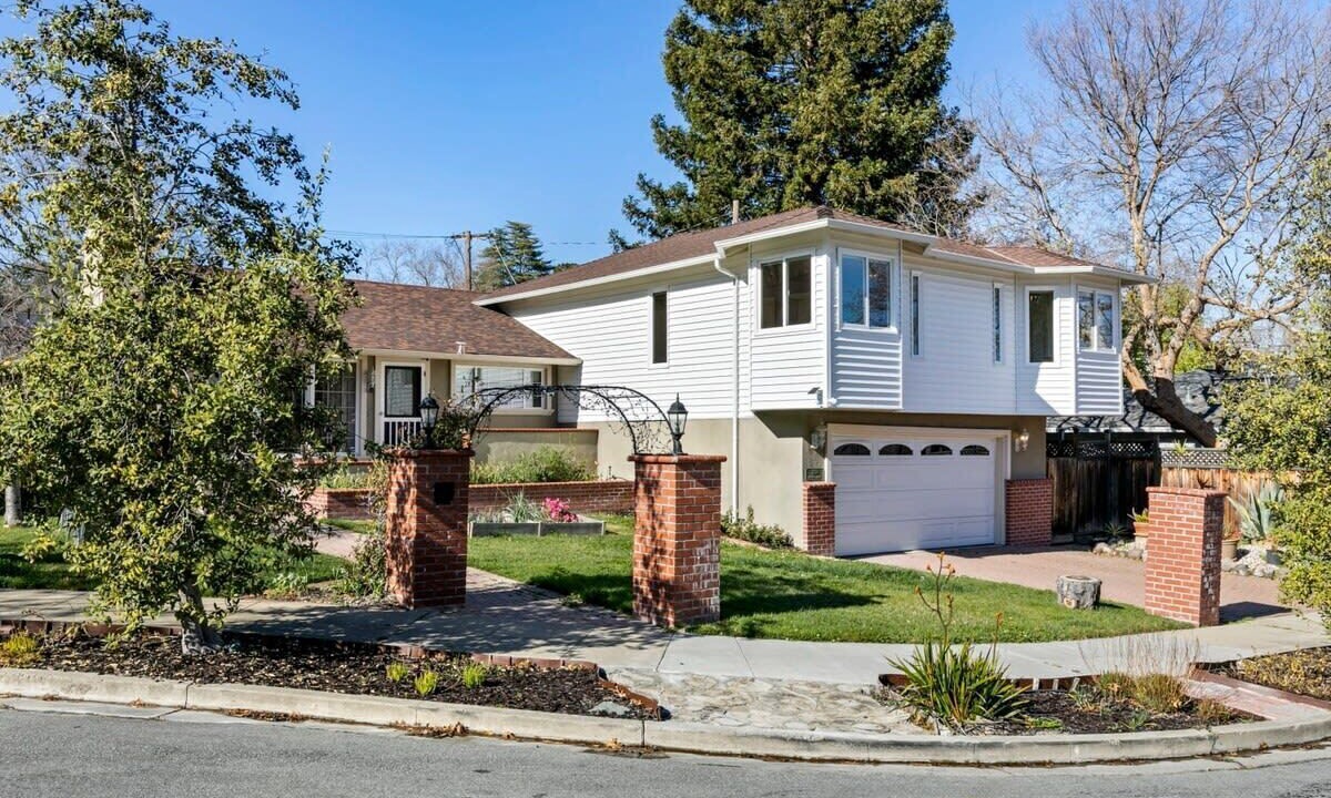 Photo of Outdoor in Farm Hills