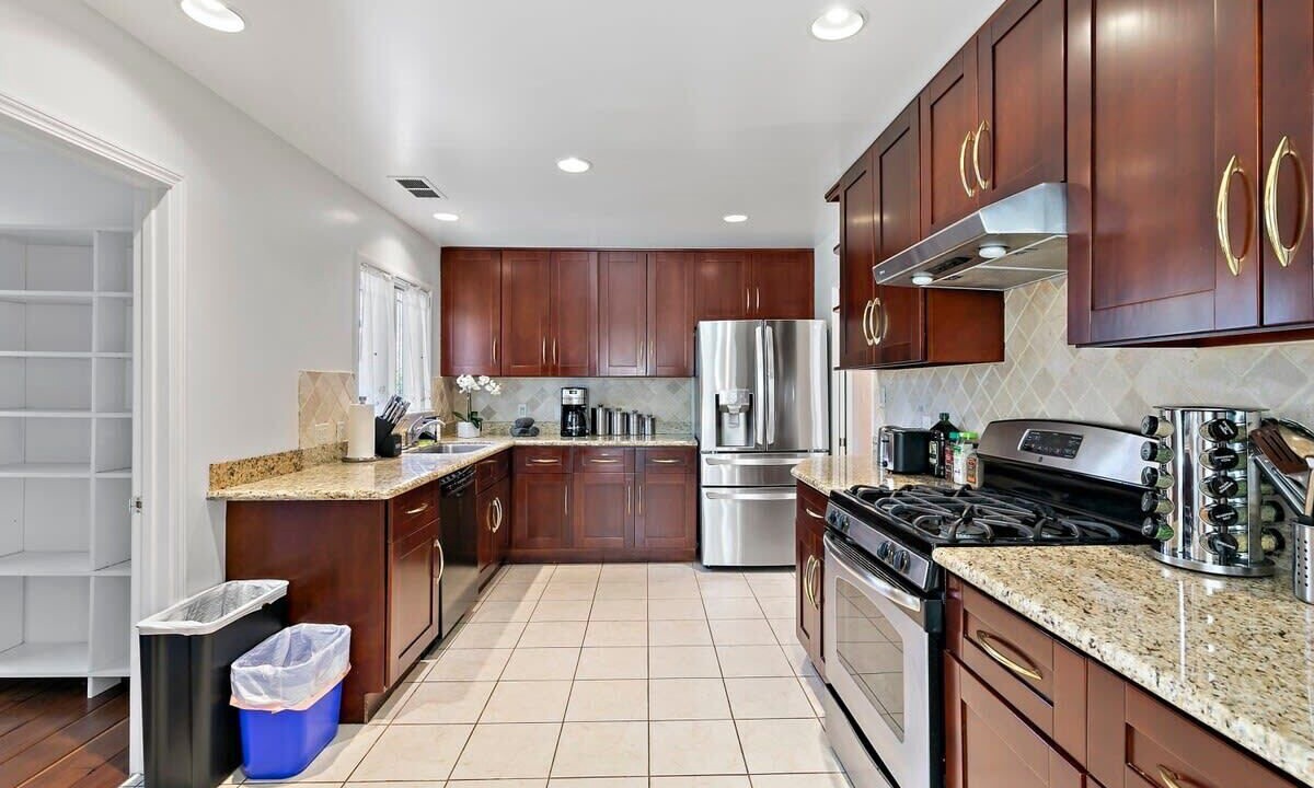 Photo of Kitchen in Farm Hills