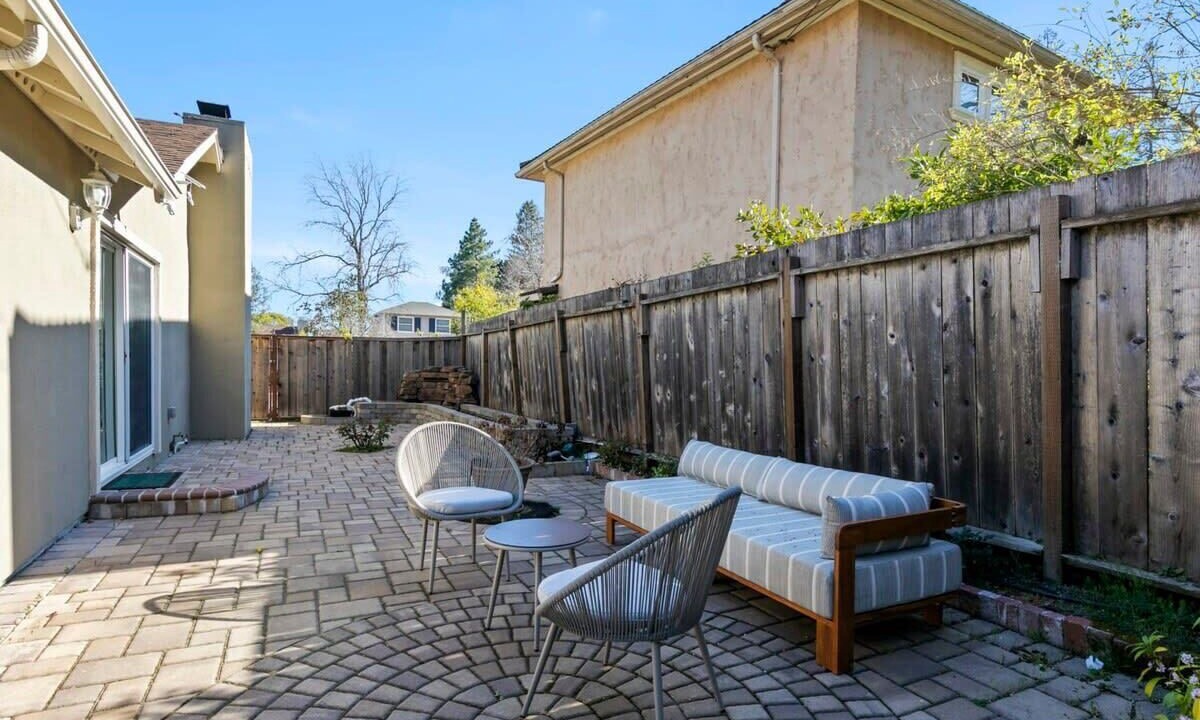 Photo of Outdoor in Farm Hills