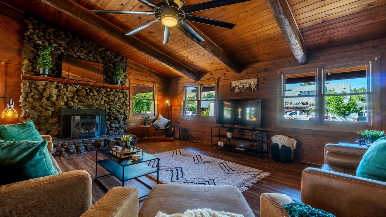 Photo of Livingroom in Lemon Cove