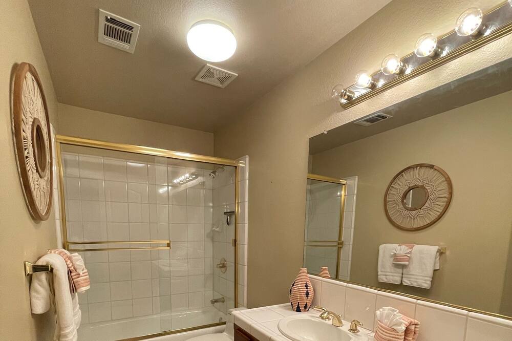Photo of Bathroom in Visalia
