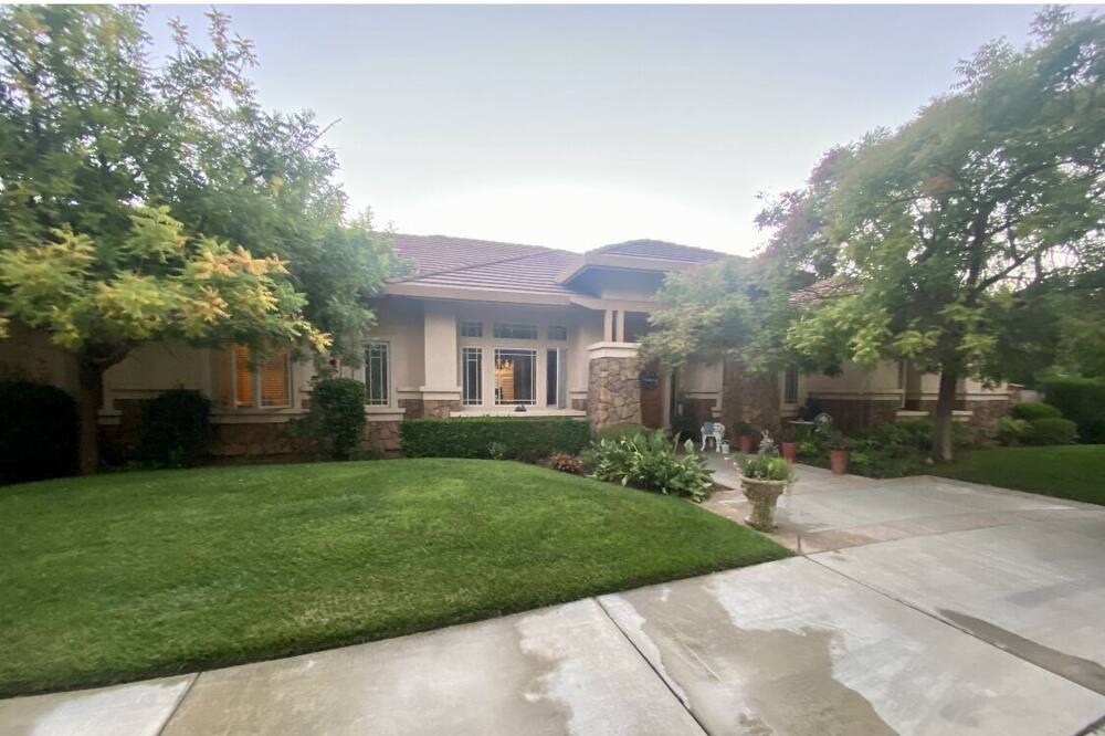 Photo of Outdoor in Gilroy