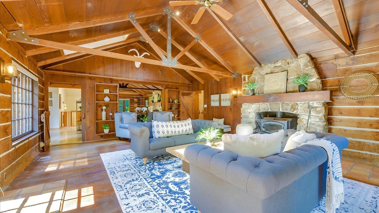 Photo of Livingroom in Redwood City