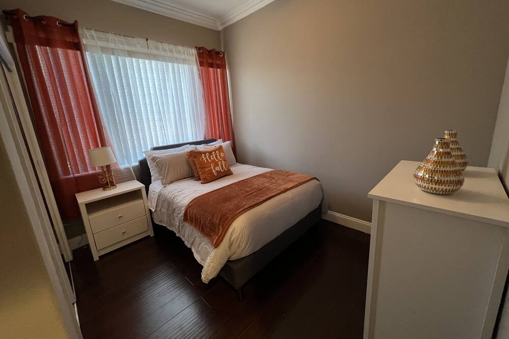 Photo of Bedroom in Castro Valley