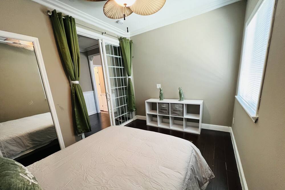 Photo of Bedroom in Castro Valley