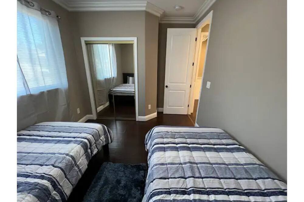 Photo of Bedroom in Castro Valley