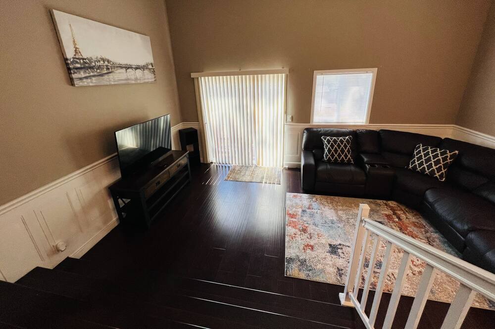 Photo of Livingroom in Castro Valley