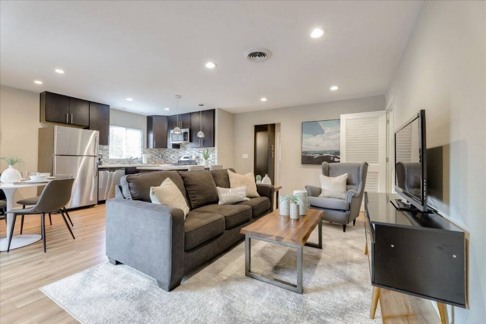 Photo of Livingroom in Alamo
