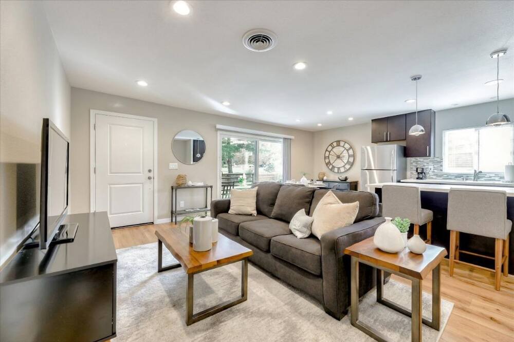 Photo of Livingroom in Alamo