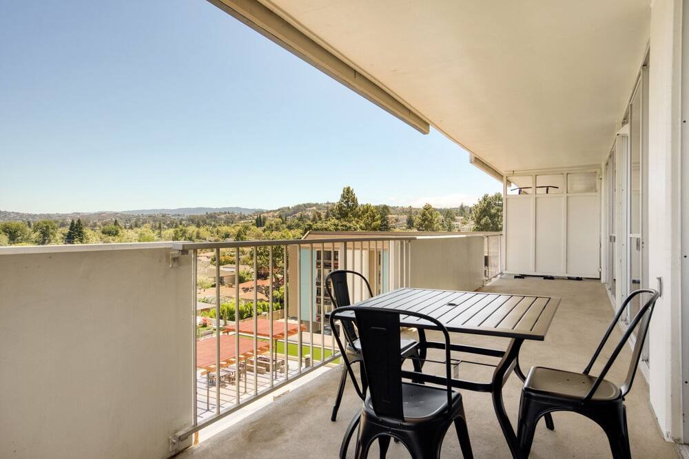 Photo of Patio Balcony in Central San Mateo