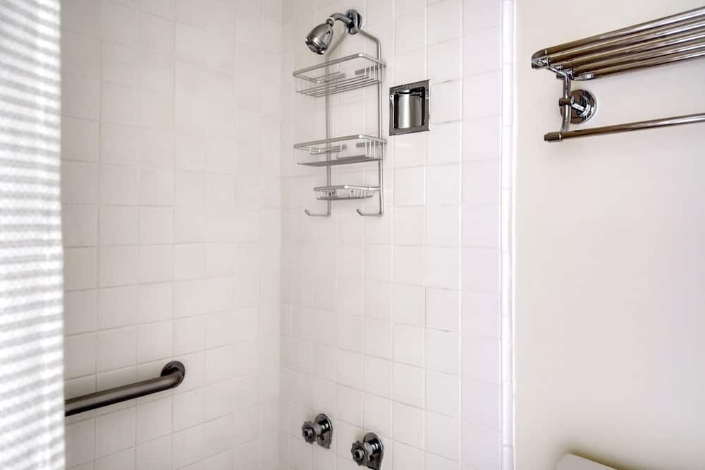 Photo of Bathroom in Central San Mateo