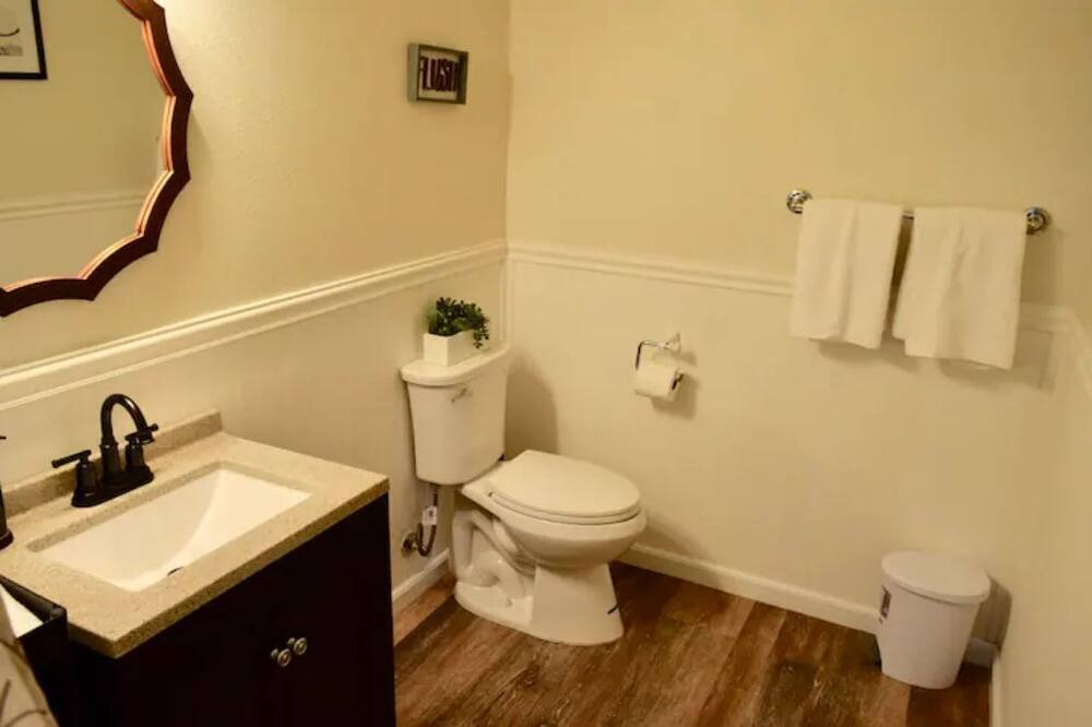Photo of Bathroom in Coarsegold