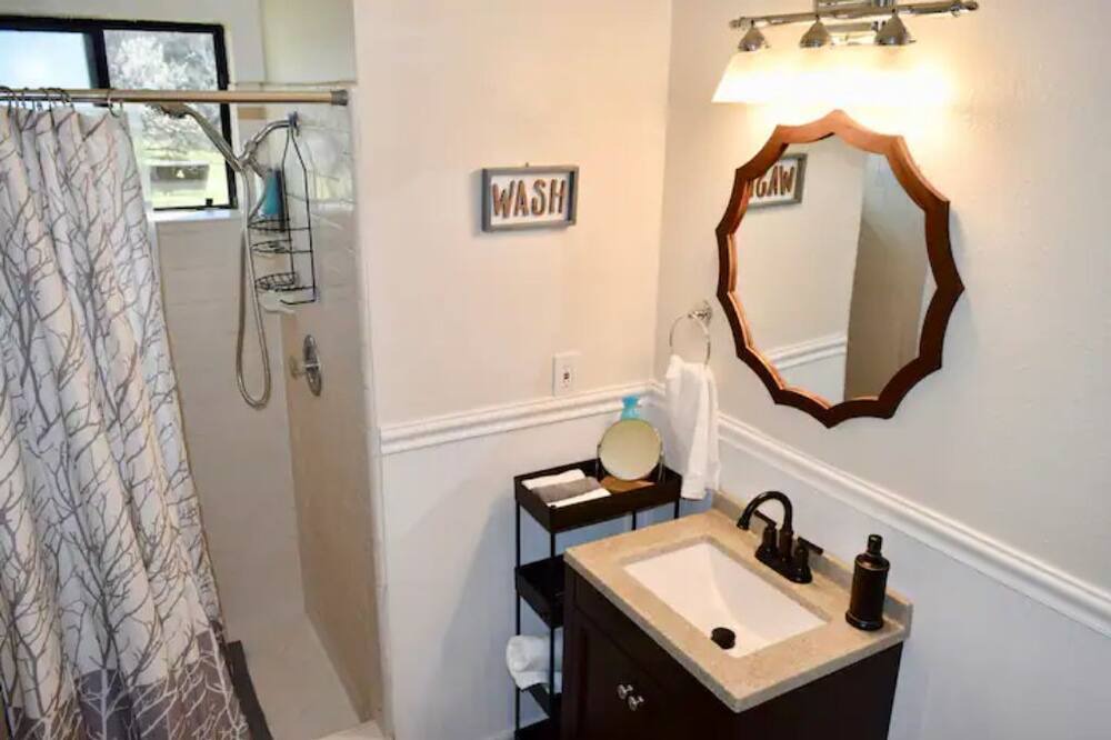Photo of Bathroom in Coarsegold