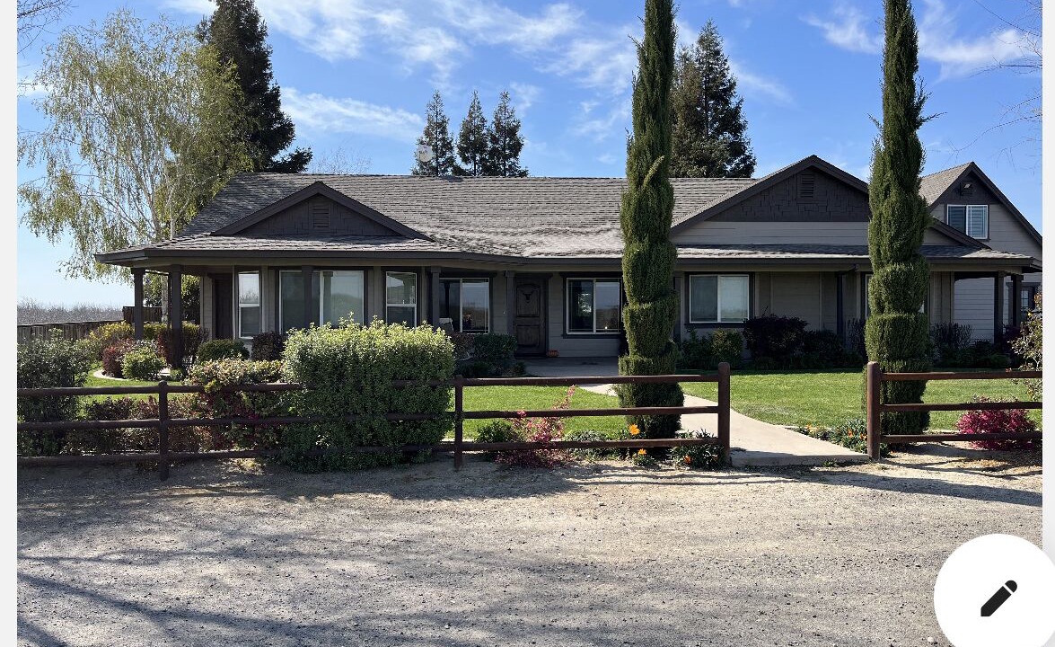 Photo of Outdoor in Peters