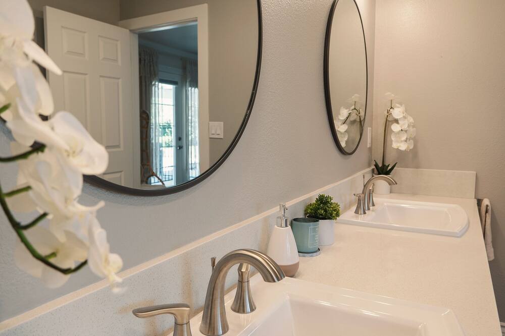 Photo of Bathroom in Greenacres