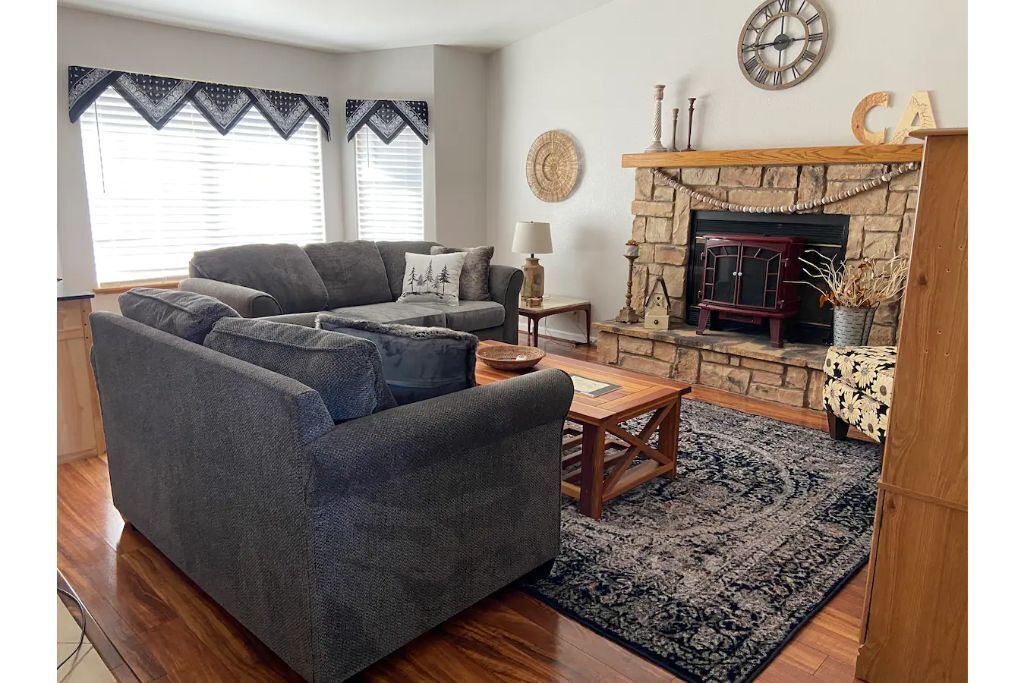 Photo of Livingroom in Ridgecrest