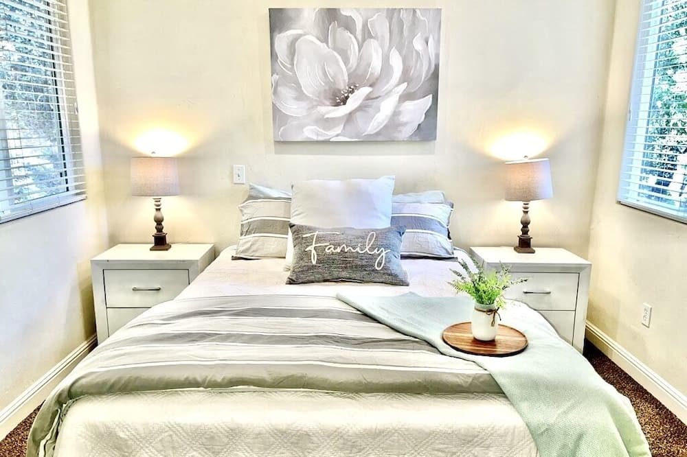 Photo of Bedroom in Carmel Valley