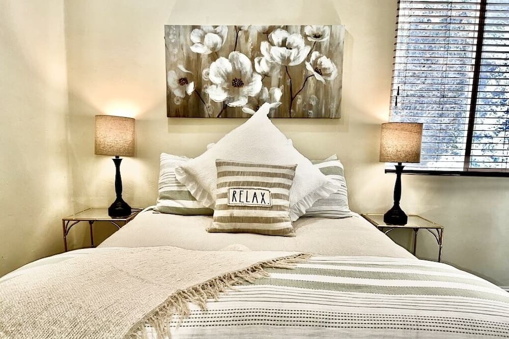 Photo of Bedroom in Carmel Valley