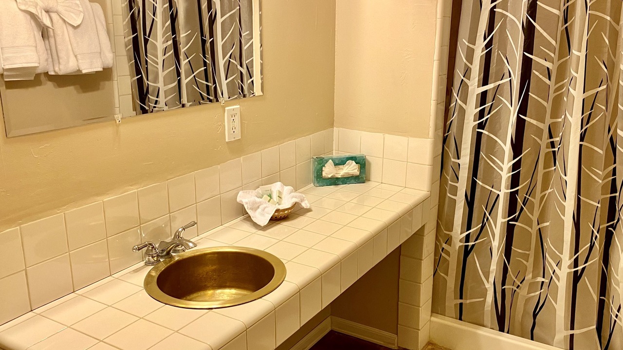 Photo of Bathroom in Lee Vining