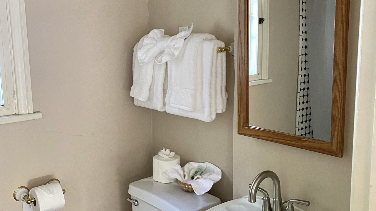Photo of Bathroom in Lee Vining