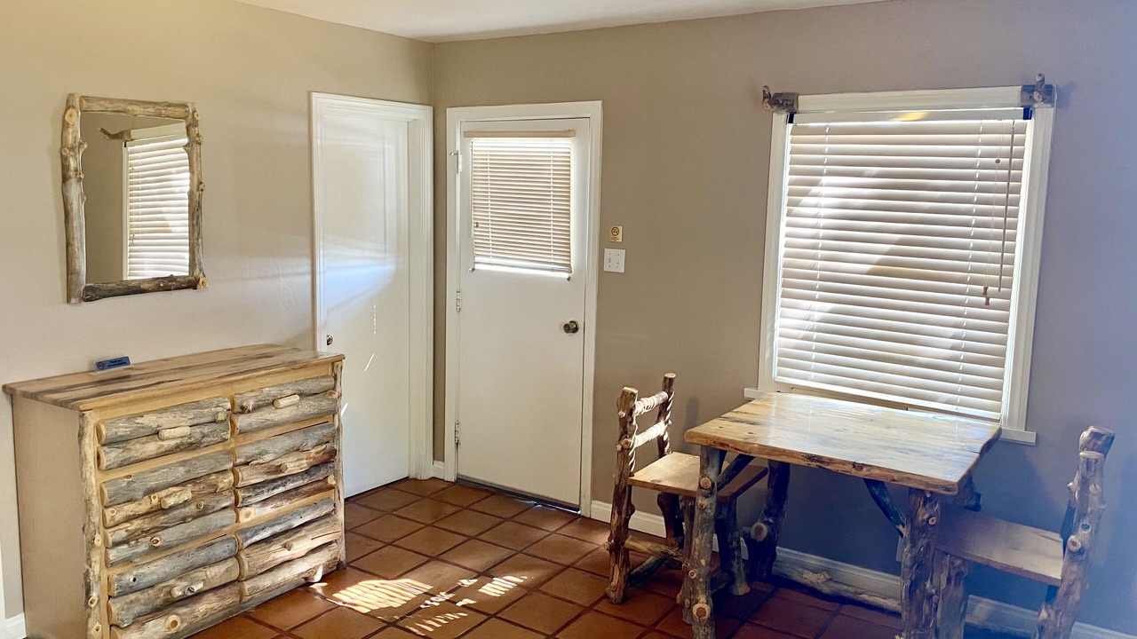 Photo of Bedroom in Lee Vining