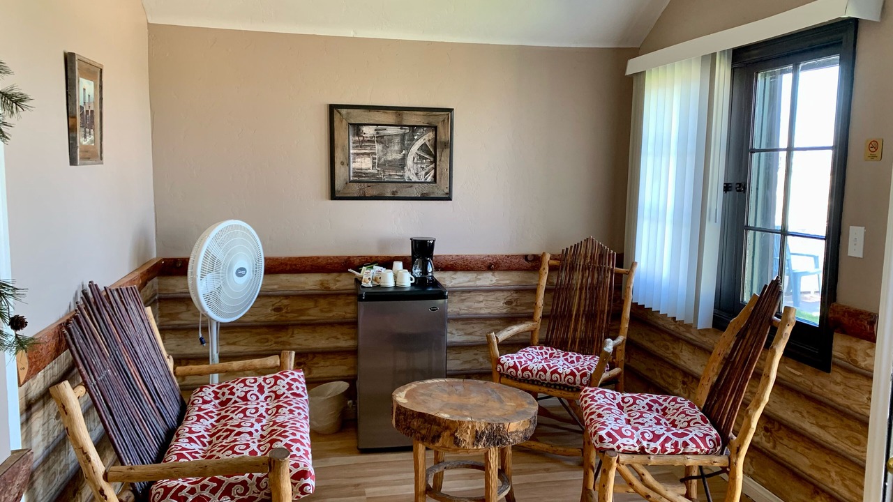 Photo of Bedroom in Lee Vining