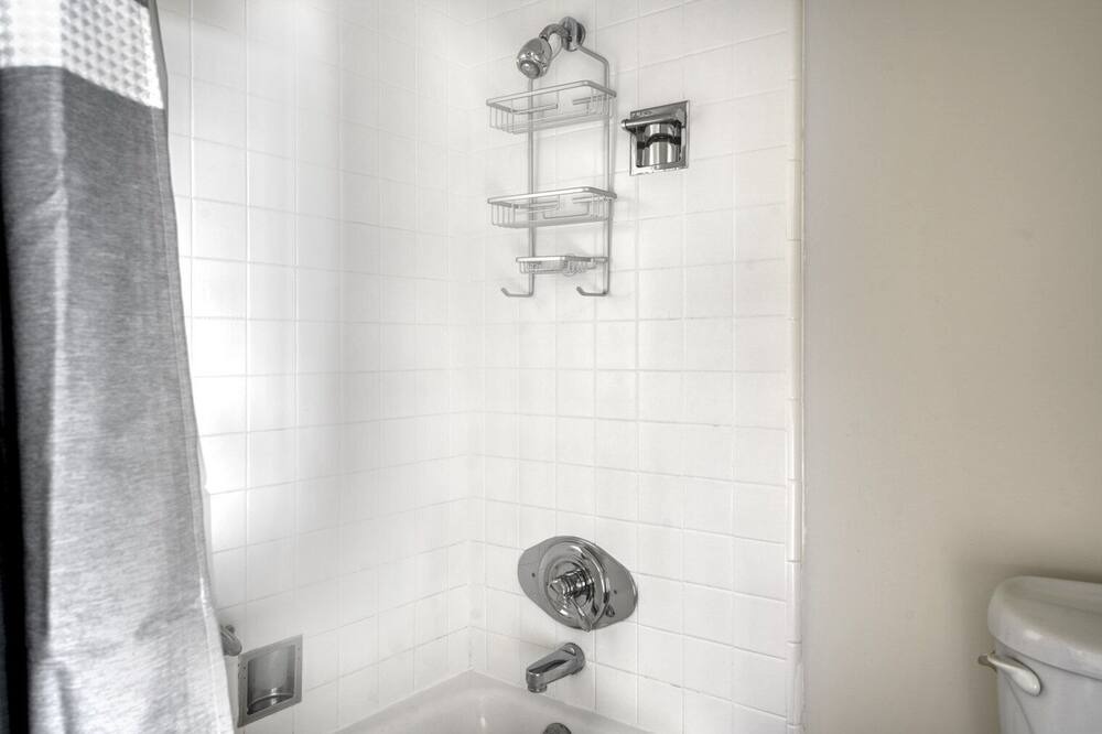 Photo of Bathroom in Central San Mateo