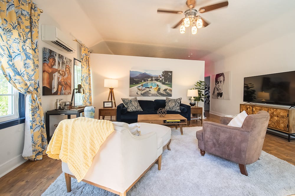Photo of Livingroom in Tower District