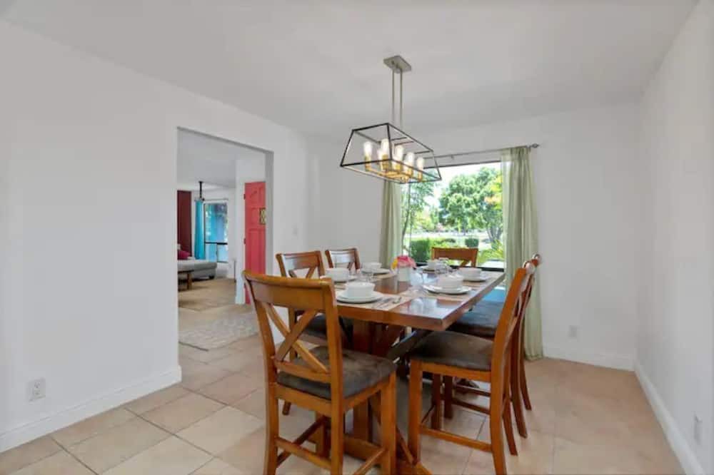 Photo of Kitchen in Greenacres