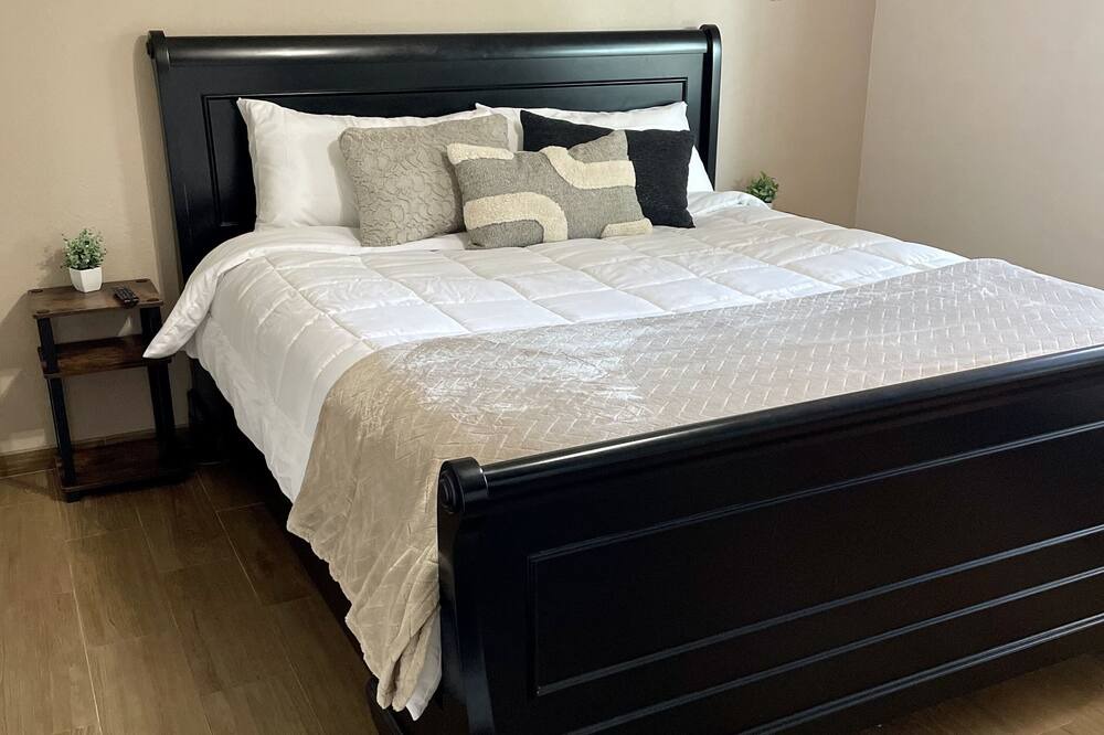 Photo of Bedroom in Greenacres