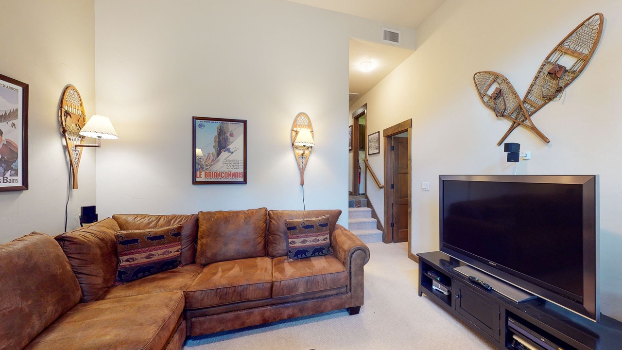Photo of Livingroom in Woodwinds