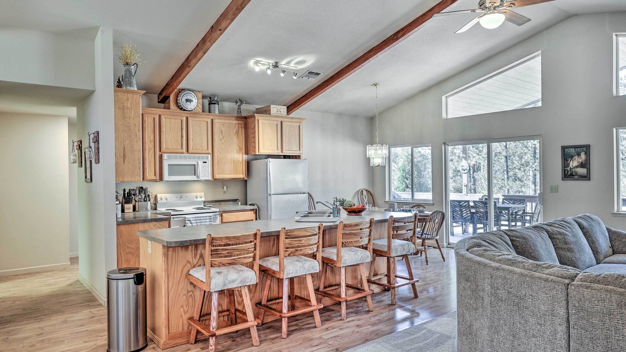 Photo of Kitchen in Groveland
