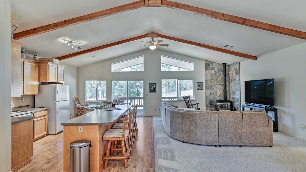Photo of Kitchen in Groveland