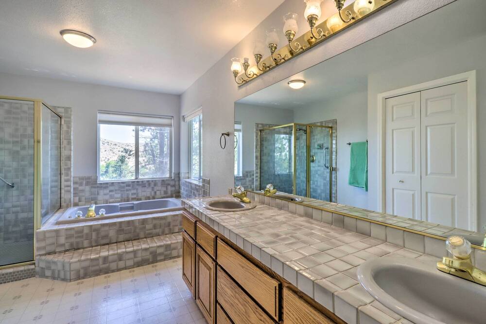 Photo of Bathroom in Carson City