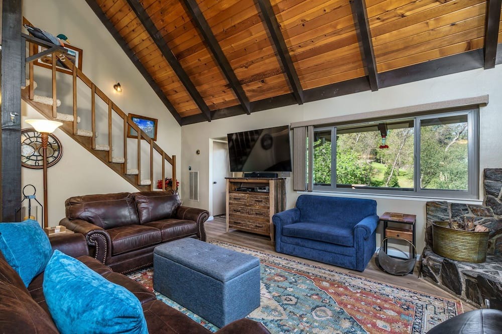 Photo of Bedroom in Groveland