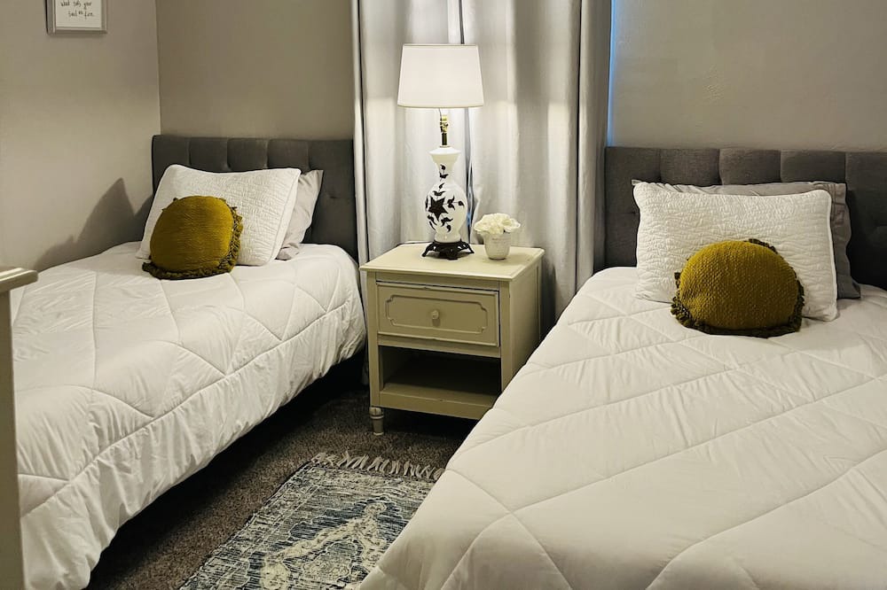 Photo of Bedroom in Lemoore