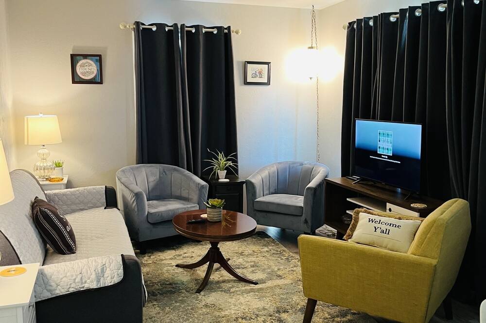 Photo of Bedroom in Lemoore
