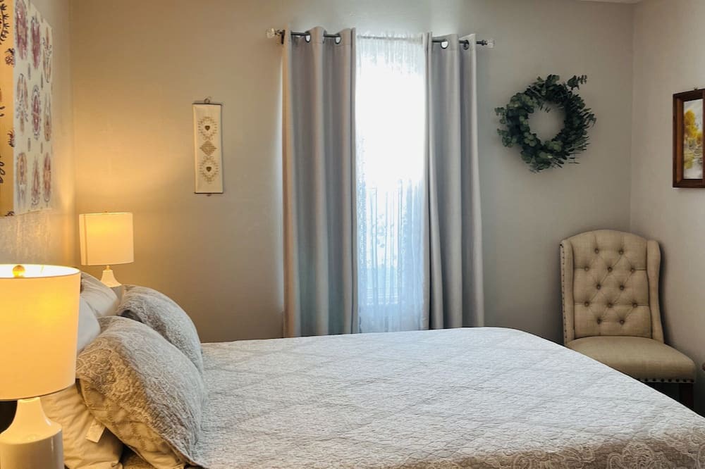 Photo of Bedroom in Lemoore