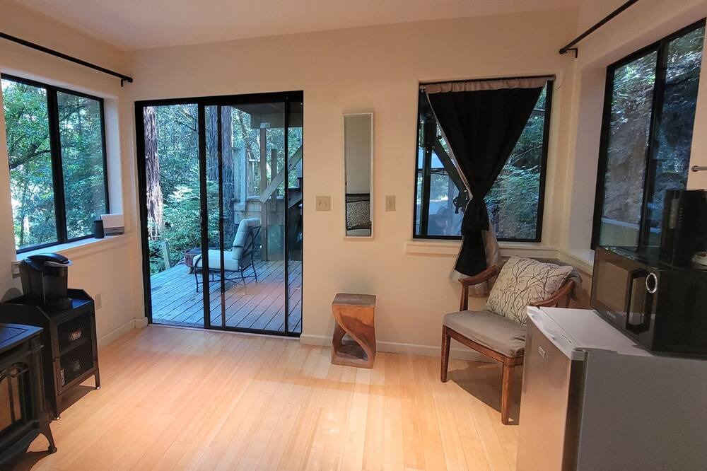 Photo of Bedroom in Guerneville