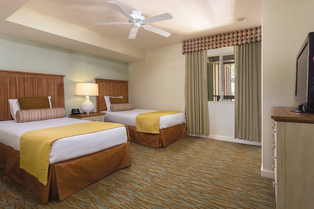 Photo of Bedroom in Round Hill Village