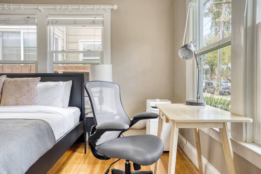 Photo of Bedroom in Burlingame