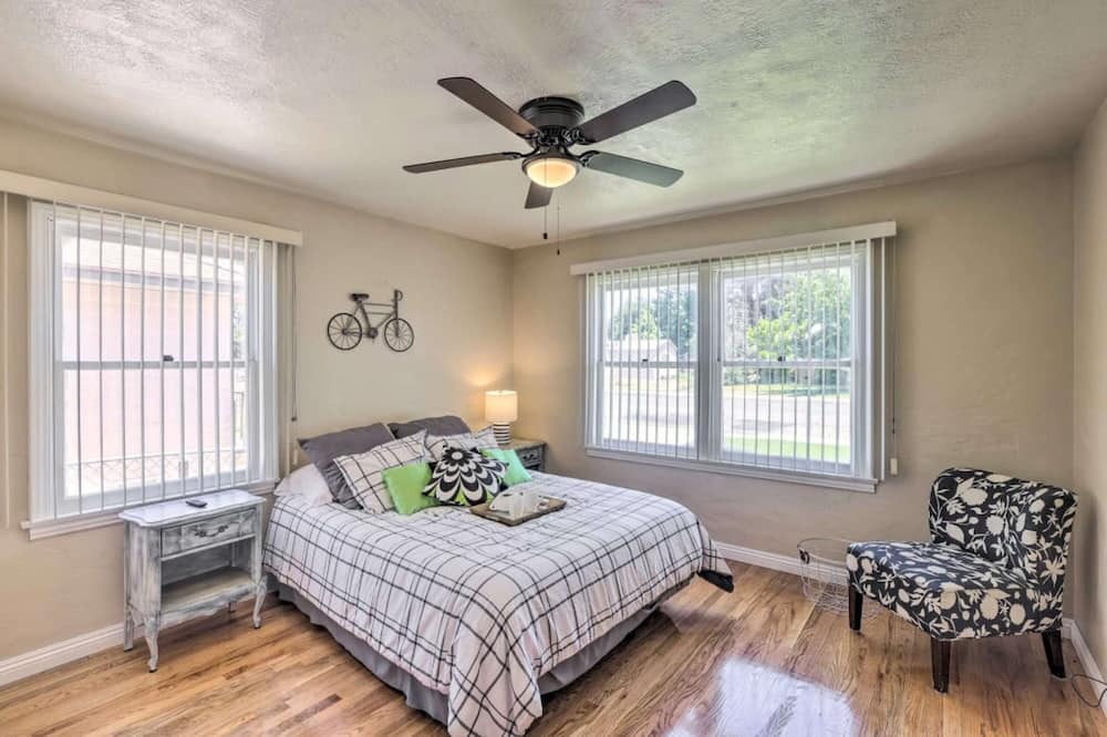 Photo of Bedroom in Bakersfield