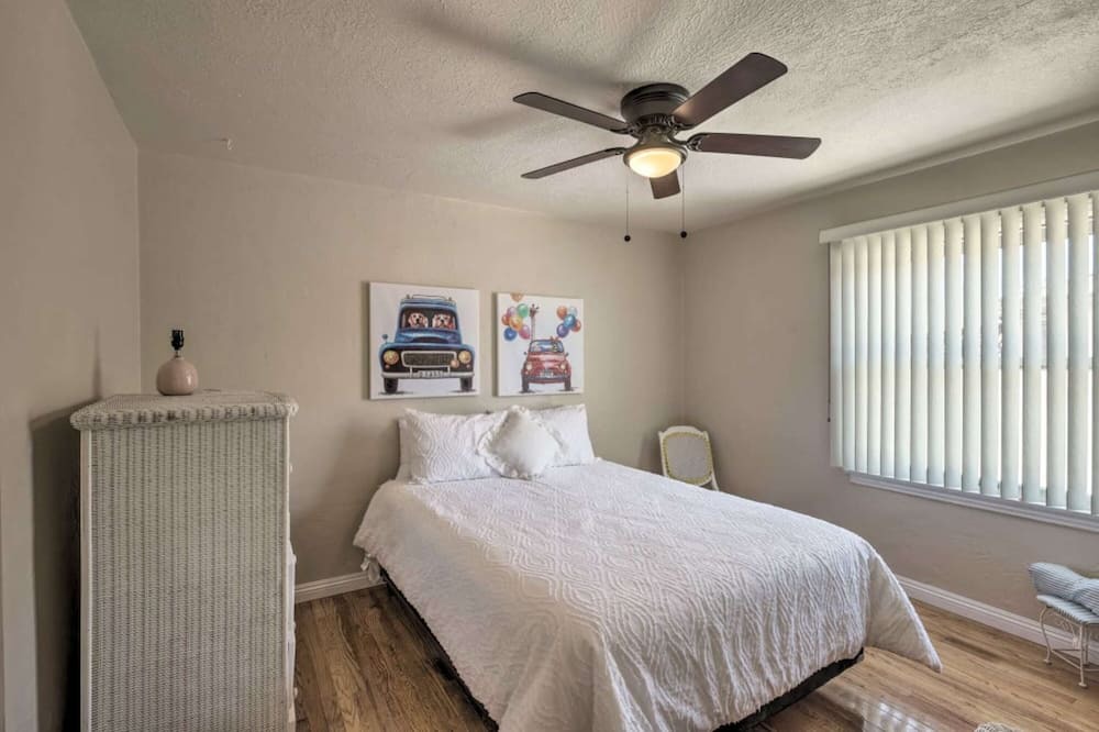 Photo of Bedroom in Bakersfield