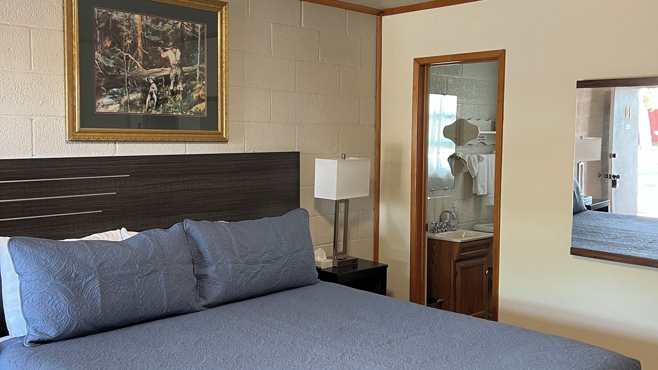 Photo of Bedroom in Big Pine