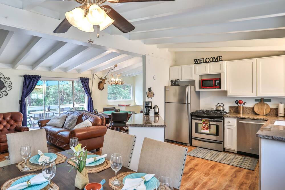 Photo of Kitchen in Cedar Glen
