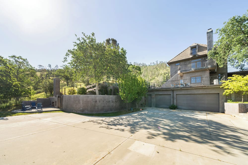 Photo of Outdoor in Friant