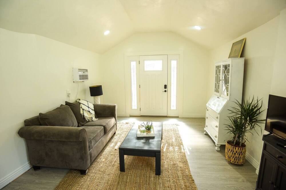 Photo of Bedroom in Riviera - Westchester